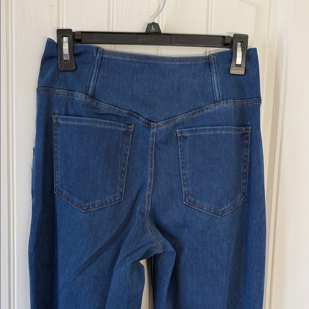 NWT HALARA Dark Blue Flare Jeans with High Waist - Picture 5 of 8